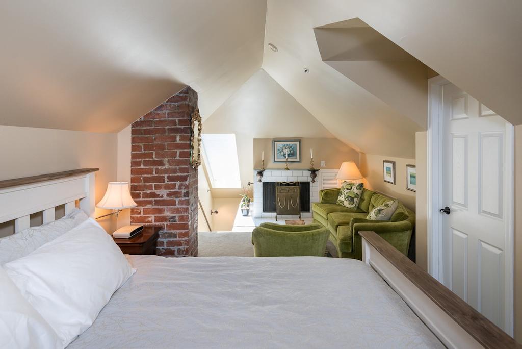 The English Bay Inn Langley Zewnętrze zdjęcie