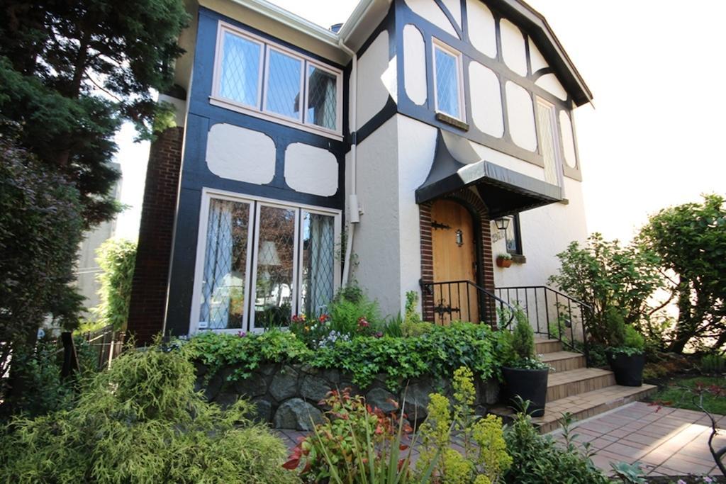 The English Bay Inn Langley Zewnętrze zdjęcie