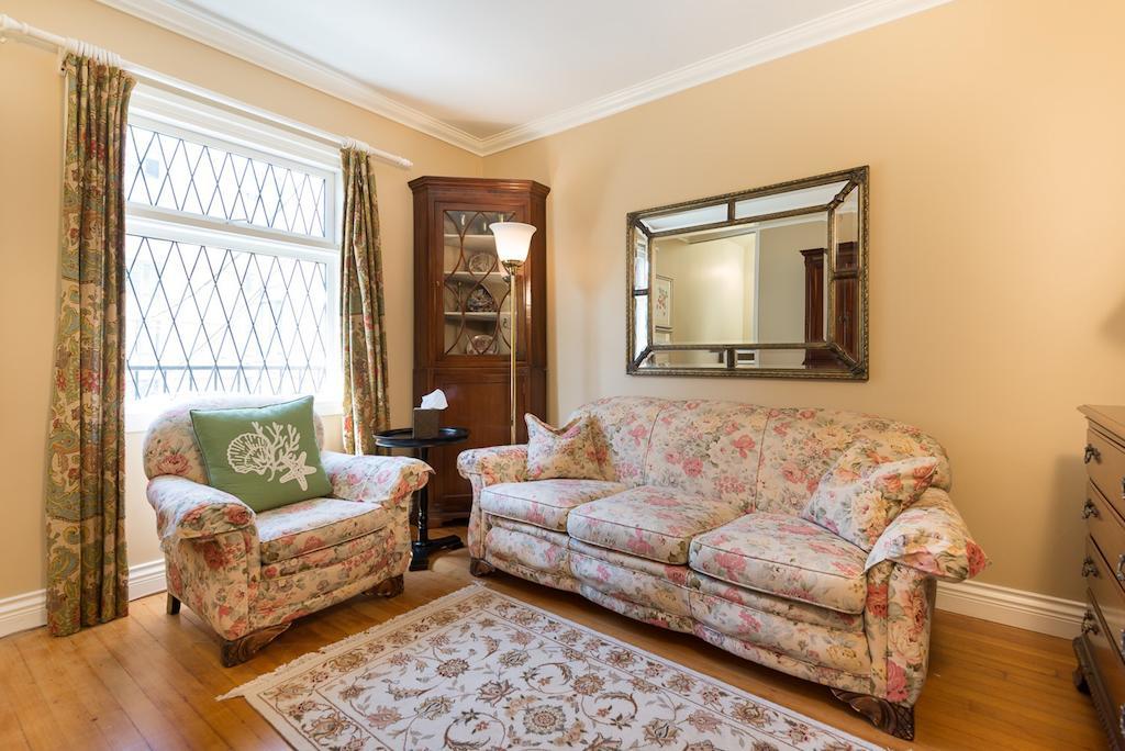 The English Bay Inn Langley Zewnętrze zdjęcie